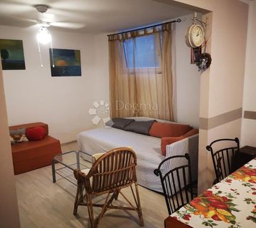 Prostrani apartman 79.36m² u centru Crikvenice! - cover