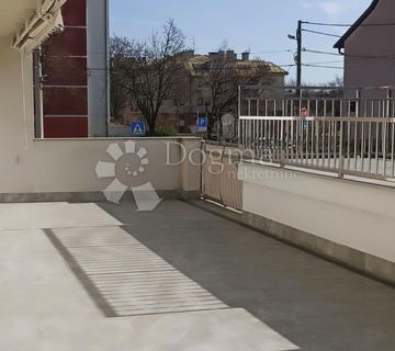 Predivan stan dvostrane orijentacije u srcu Španskog! - cover