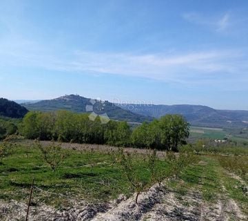 Kompleks zemljišta s otvorenim pogledom na Motovun - cover