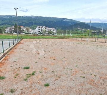 Veliko građevinsko zemljište u centru Buzeta - cover