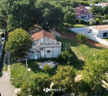 Prostrana kuća u Rovinjskom Selu - cover