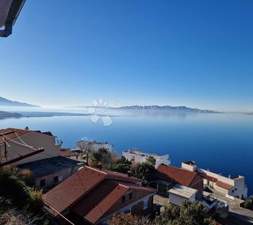 Najbolja kuća u Senju - cover