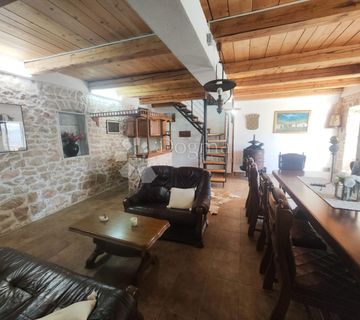 UNEŠIĆ SEOSKO IMANJE I UGOSTITELJSKO TURSTIČKI OBJEKAT  10.700 M2 - cover