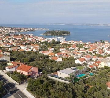 OTOK UGLJAN - GRAĐEVINSKO ZEMLJIŠTE S POGLEDOM NA MORE - cover