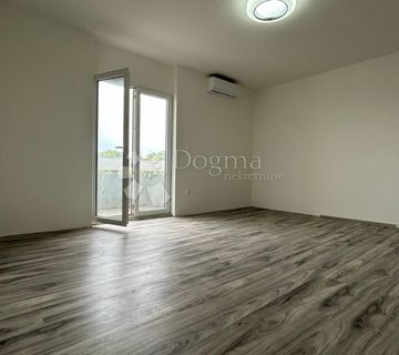 Renoviran stan s mogućnošću dodatne sobe - Vidikovac. - cover
