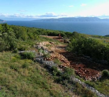 Unikatno Građevinsko Zemljište s 7 Građevinskih Dozvola i Pogledom na More - cover