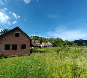 KUĆAU U OBNOVI NA PREDIVNOJ LOKACIJI S POGLEDOM NA VELEBIT - cover