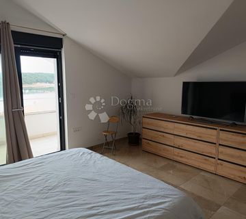 Rab, Palit kuća sa 6 apartmana - cover