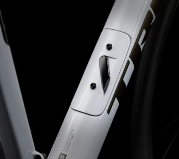 Bicikl Trek Domane SL 5 Gen 4 2024 Grey Pearl - cover