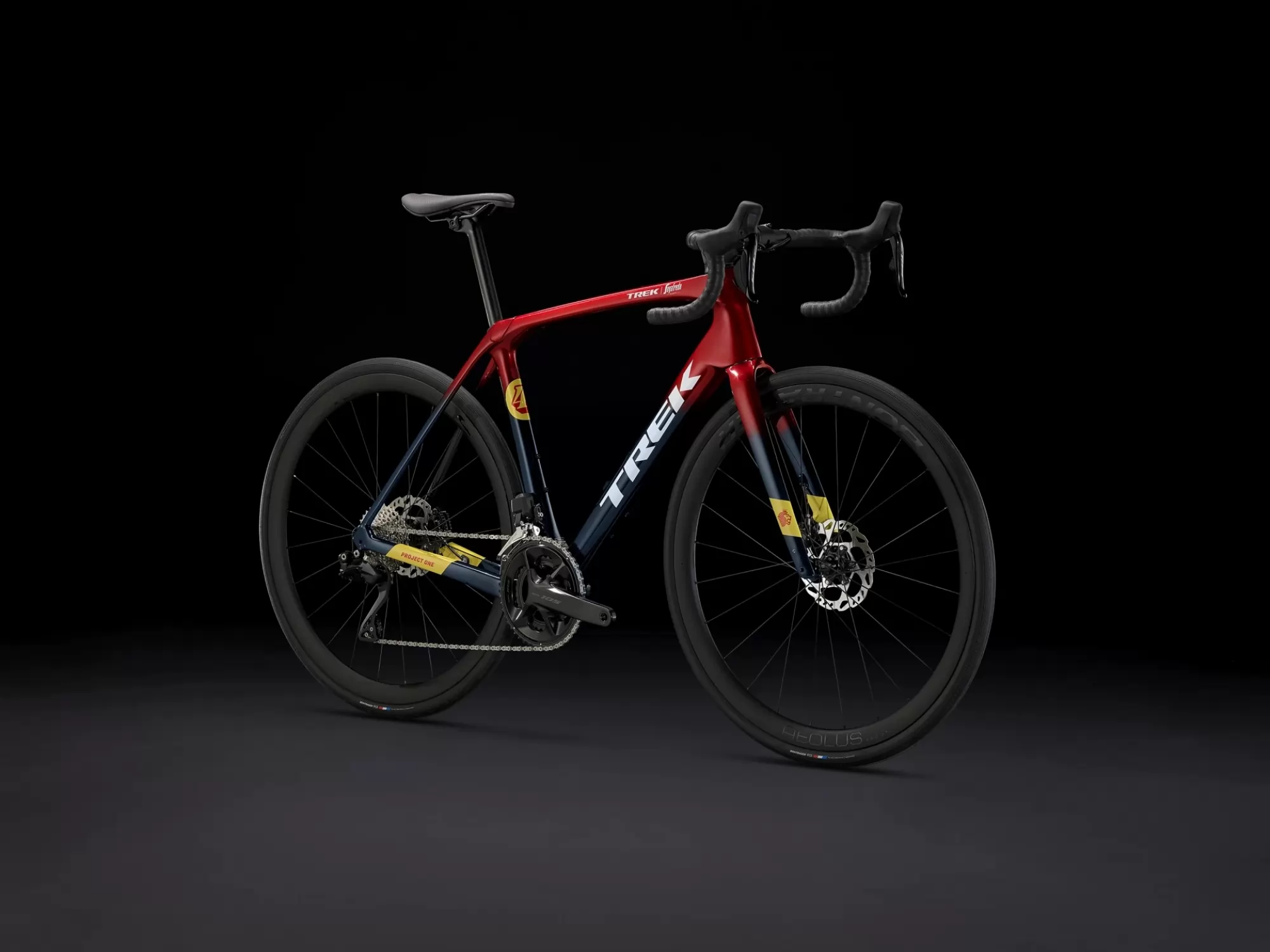 domane-slr-6-gen-4-2024-red-smoke-blue-smoke-fade-37575-17018097531681