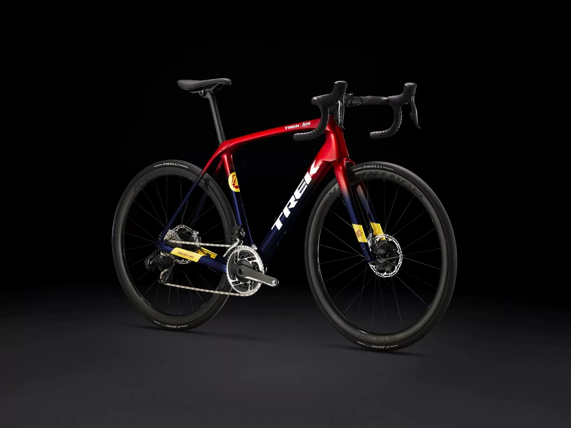 domane-slr-9-axs-gen-4-2024-red-smoke-blue-smoke-fade-37581-17018140029317