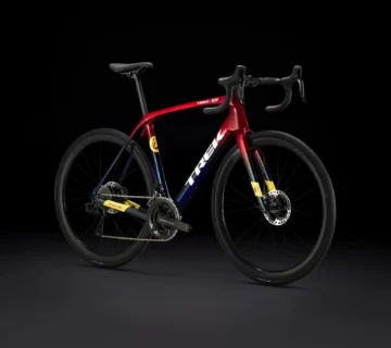 Bicikl Trek Domane SLR 9 Gen 4 2024 Red Smoke'Blue Smoke Fade - cover