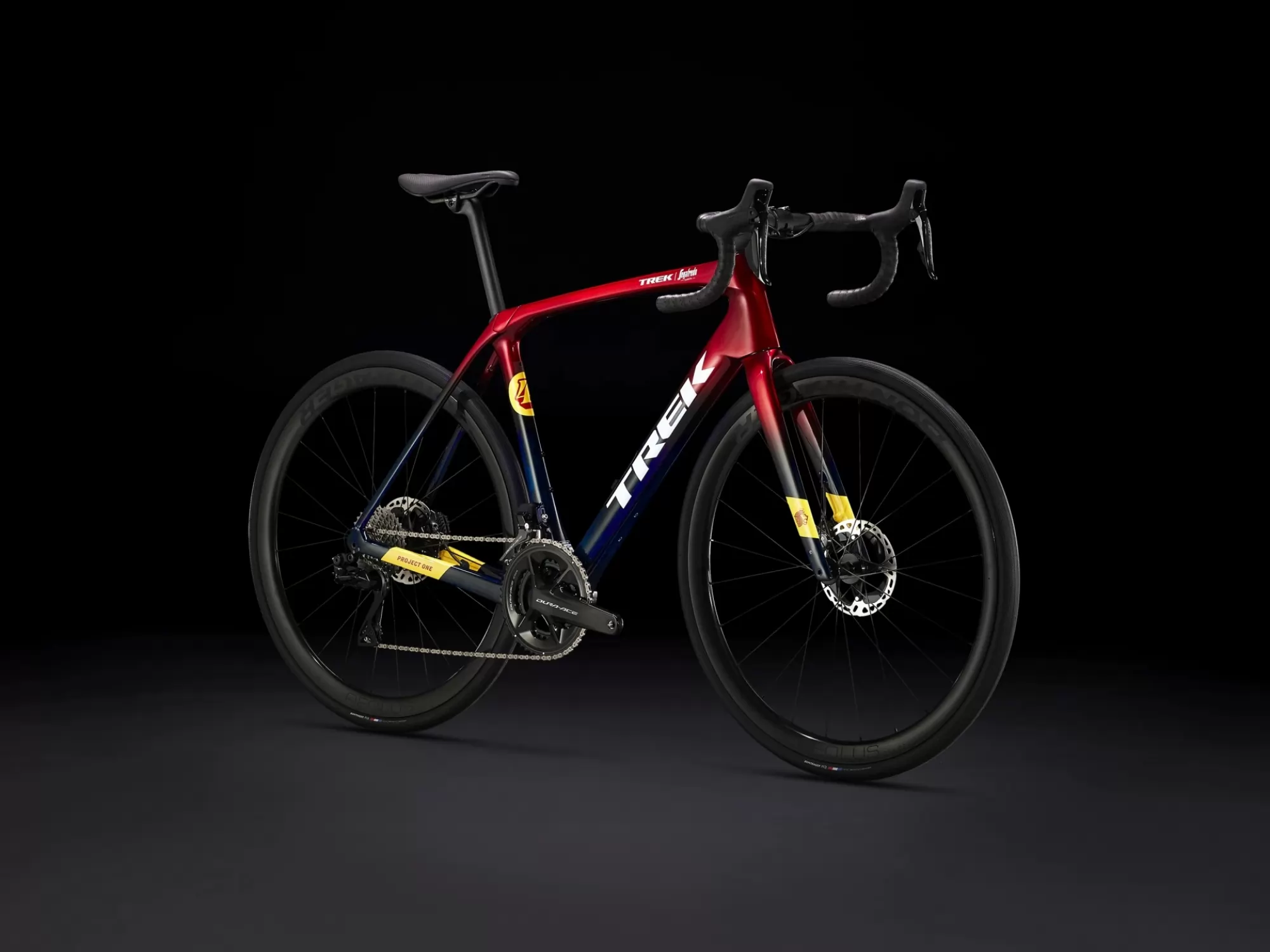 domane-slr-9-gen-4-2024-red-smoke-blue-smoke-fade-37583-1701815435875