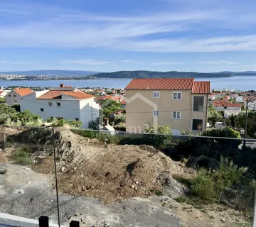 Novogradnja Četverosoban Stan I Parking - Kaštel Gomilica, Kaštela