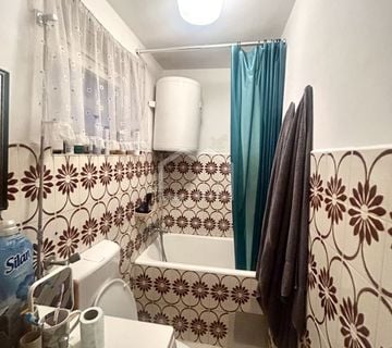 JEDNOSOBAN - CENTAR - BALKON - cover