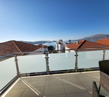 APARTMANSKA KUĆA - BLIZINA MORA  - cover