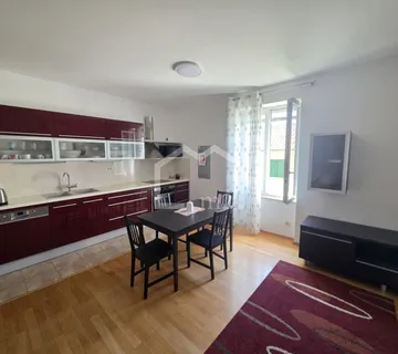 Split,manuš, Trosoban,dugoročno