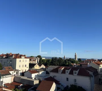 JEDNOSOBAN - CENTAR - BALKON - cover