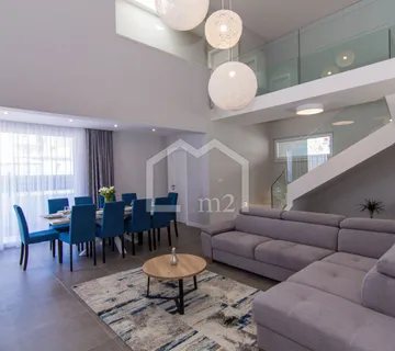 Dvije Moderne Vile Sa Bazenom Blizina Mora - Kaštel Kambelovac, Kaštela
