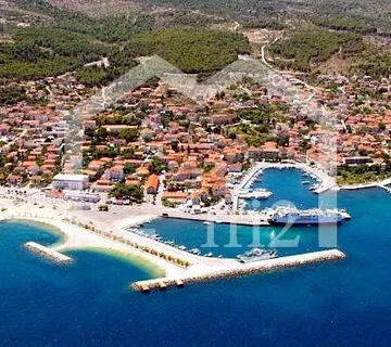 Građevinsko Zemljište - Supetar