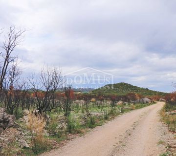 Vodice, poljoprivredno zemljište 6.925m2 - cover