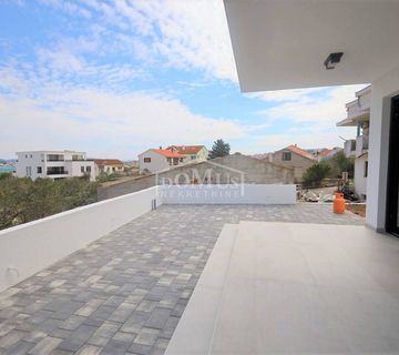 Murter, novogradnja apartman u prizemlju 98,06m2 sa vrtom i pogledom na more, do plaže 270m; - cover