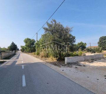 Dubrava kod Tisna, građevinsko zemljište  površine 1.300 m2, do mora 4 km; - cover