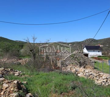 Gaćelezi, građevinsko zemljište 1.098m2 sa 2 urušene kamene kuće - cover