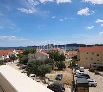 Vodice, 430m od Plave plaže, novi projekt, 2-sobni stan 81,11 m2 s velikom terasom - cover