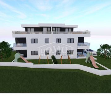 Vodice 2-soban apartman u prizemlju, vrt, 1000 m do centra - cover