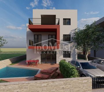 Vodice, dvojna kuća 144,60m2, s dvorištem 180m2 - cover