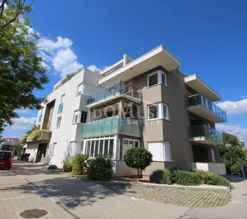 Vodice, blizina centra, komforan namješten stan 85,20m2 - cover