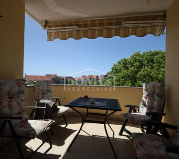 Vodice, apartman 77,54m2 (2s) na 2. katu, namješten, 500 m od centra - cover