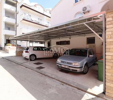 Vodice samo 450m od Plave plaže, jednosoban i dvosoban apartman 106,96m2 - cover