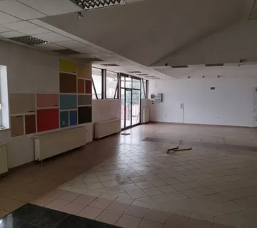 Poslovni prostor: Osijek, ind. zona, uslužna djelatnost, 580 m2 - cover
