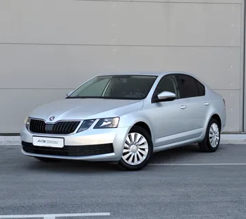 Škoda Octavia 1,6 TDI Simply |HR auto |Veliki servsi |Odlično stanje - Murvica, Poličnik
