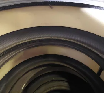 Gume zimske Vredestein 285/40/22 4 kom i ljetne Continental 8 komada - cover