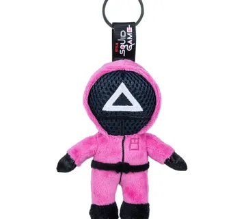 Plišani privjesak Squid Game Guard Trokut 12cm - cover