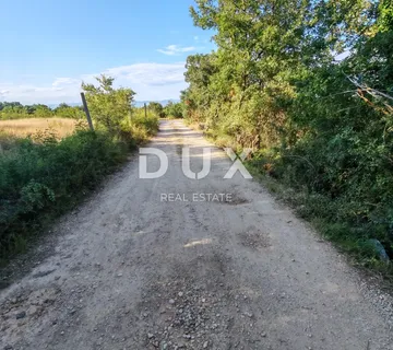 ZADAR, ŽMIRIĆI - Građevinsko zemljište idealno za mobilnu kućicu!