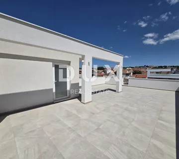 ZADAR, PLOVANIJA - Predivan penthouse u novogradnji