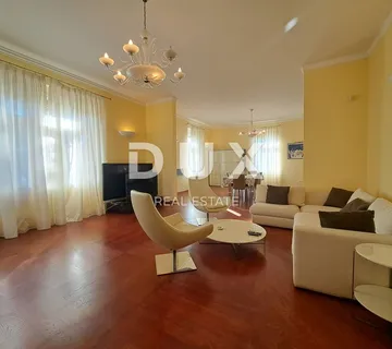 OPATIJA, CENTAR- Luksuzan stan od 180 m2 s pogledom na more i 4 parkirna mjesta