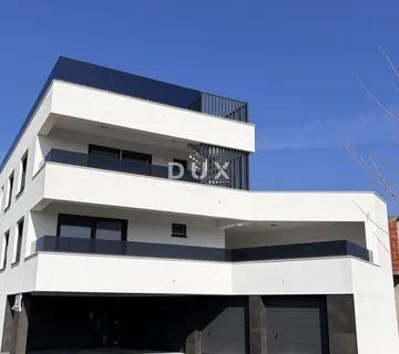 ZADAR, SUKOŠAN - Ekskluzivna prilika! Prizemlje sa vrtom, prvi red do mora s pogledom na Marinu i grad