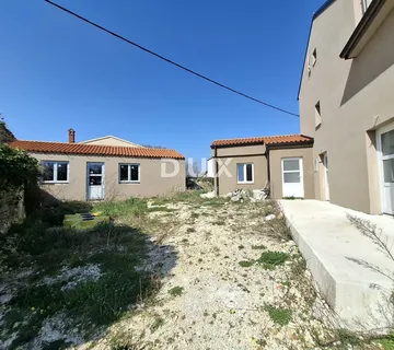 ISTRA, MARČANA - Kamena kuća u fazi renovacije! - Pinezići, Marčana