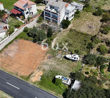 OTOK RAB, BARBAT - Fantastična prilika - zemljište 1008 m2 u građevinskoj zoni - Barbat na Rabu, Rab