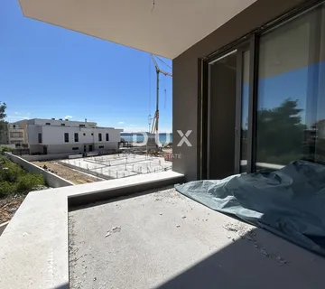 ŠIBENIK, SRIMA – Dvosoban stan u novogradnji s liftom, 70 m od mora - Srima, Vodice