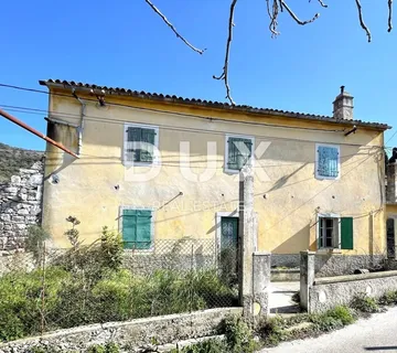 ISTRA,LABIN(OKOLICA) - Kuća za adaptaciju s pogledom na more