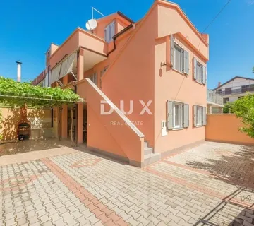 BIOGRAD NA MORU - kuća u centru grada