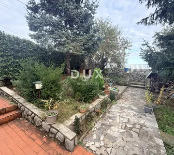 KASTAV, RUBEŠI - roh-bau etaža s velikom terasom i pogledom!