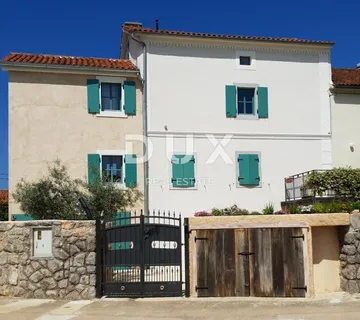 OTOK KRK, MALINSKA - Šarmantna kamena kuća s bazenom - Ljutići, Malinska-Dubašnica
