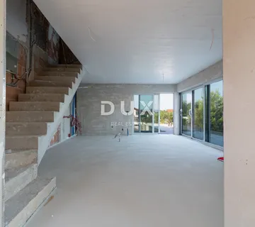 Murter, Podvrške, stan s bazenom, 84,4 m² - Murter, Murter-Kornati